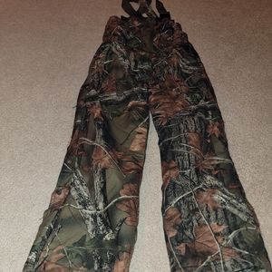 Boys camouflage insulated bib overalls size medium.